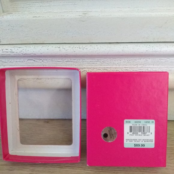 Brand new in Box: Kathy Davis Scatter Joy Pendant - Picture 3 of 5